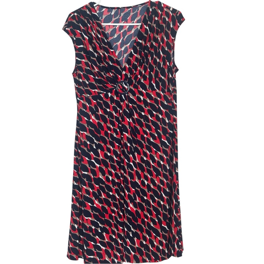 Sleeveless Abstract Print Dress with Ring Detail – Estimated Size Large